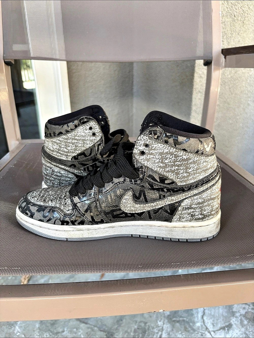 Jordan Air Jordan 1 Retro High OG 'Rebellionaire' High Top Sneakers Black & Boys